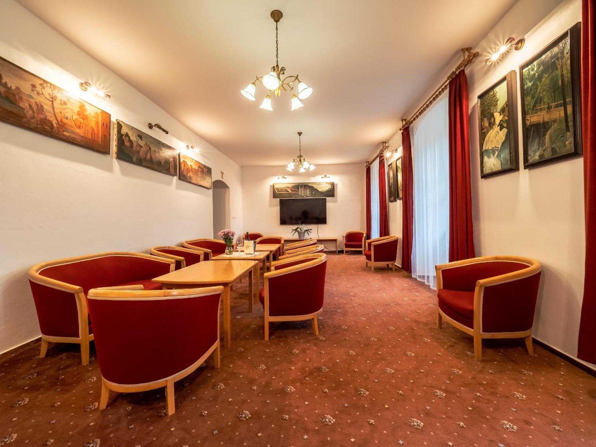 Klaster Hejnice - Vzdelavaci, Konferencni A Poutni Dum ภายนอก รูปภาพ